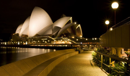 Sydney opera house Desktop wallpaper 1600x900