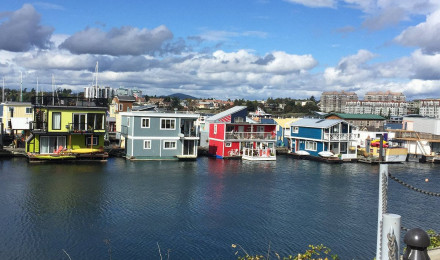 Download Fishermans Wharf Floating Houses Wallpaper