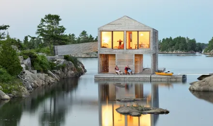 Floating Architecture: The Future of Real Estate Design