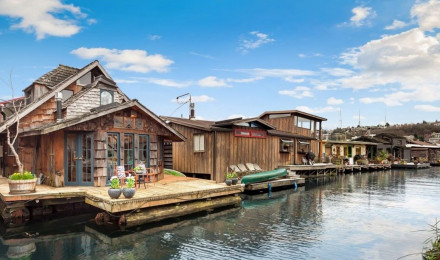 Life on the water: What it's like to live on a floating home