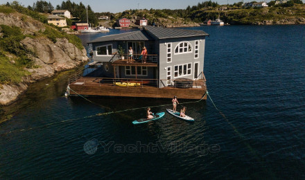 Grey Floating House Houseboat, preowned motorboat in (Norway)