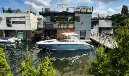 A floating fantasy hits the market on the shores of South Lake Union