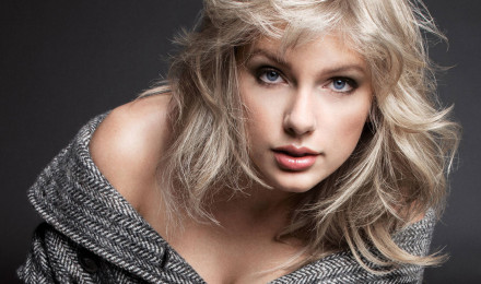 Download Pretty Desktop Taylor Swift Wallpaper