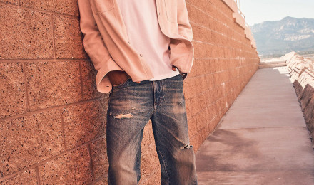 Men's Destructed Loose Fit Jean