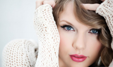 Taylor Swift pretty face wallpaper 1366x768 Resolution Wallpaper, HD Celebrities 4K Wallpaper, Image, Photo and Background