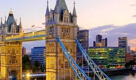 London Bridge wallpaper