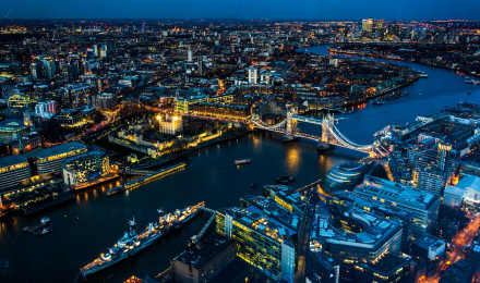 London Skyline by night 4K Wallpaper / Desktop Background