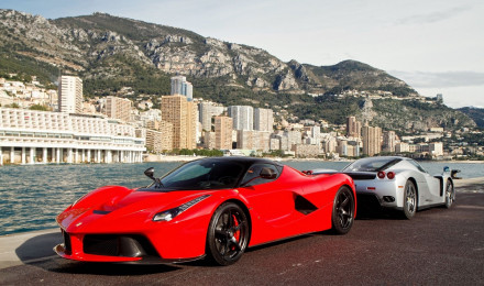 Awesome Back To Back Ferraro LaFerrari Wallpaper