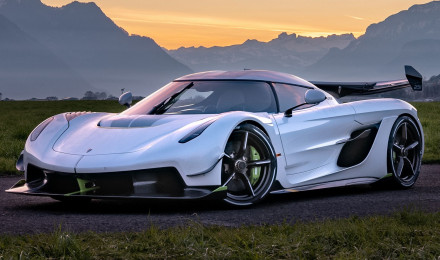 Koenigsegg Jesko and HD Image