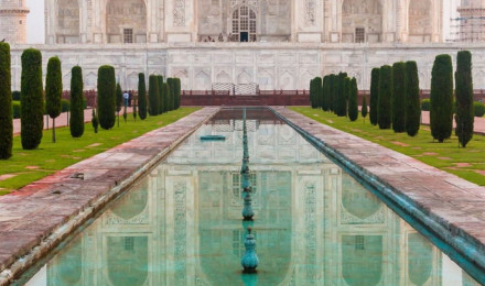 Taj Mahal iPhone Wallpaper