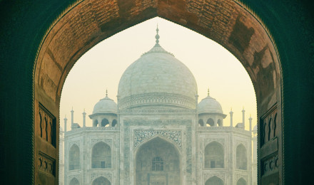 Taj Mahal through an Arch · Free