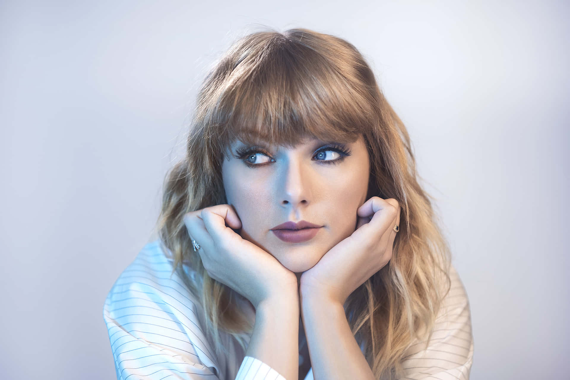 Taylor Swift Background