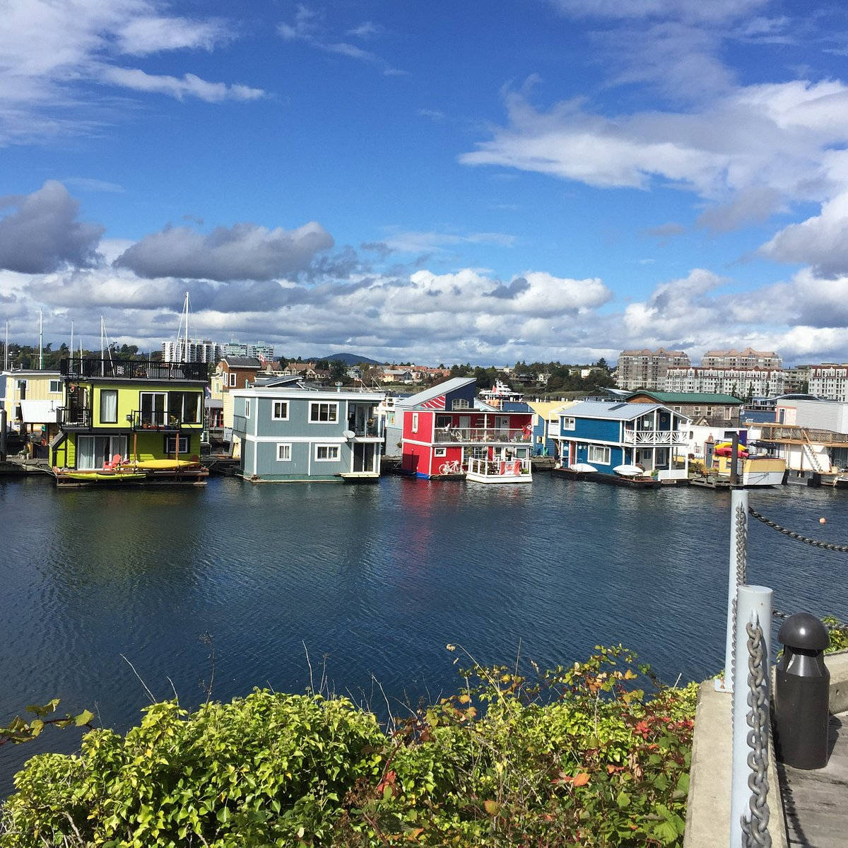 Download Fishermans Wharf Floating Houses Wallpaper - 