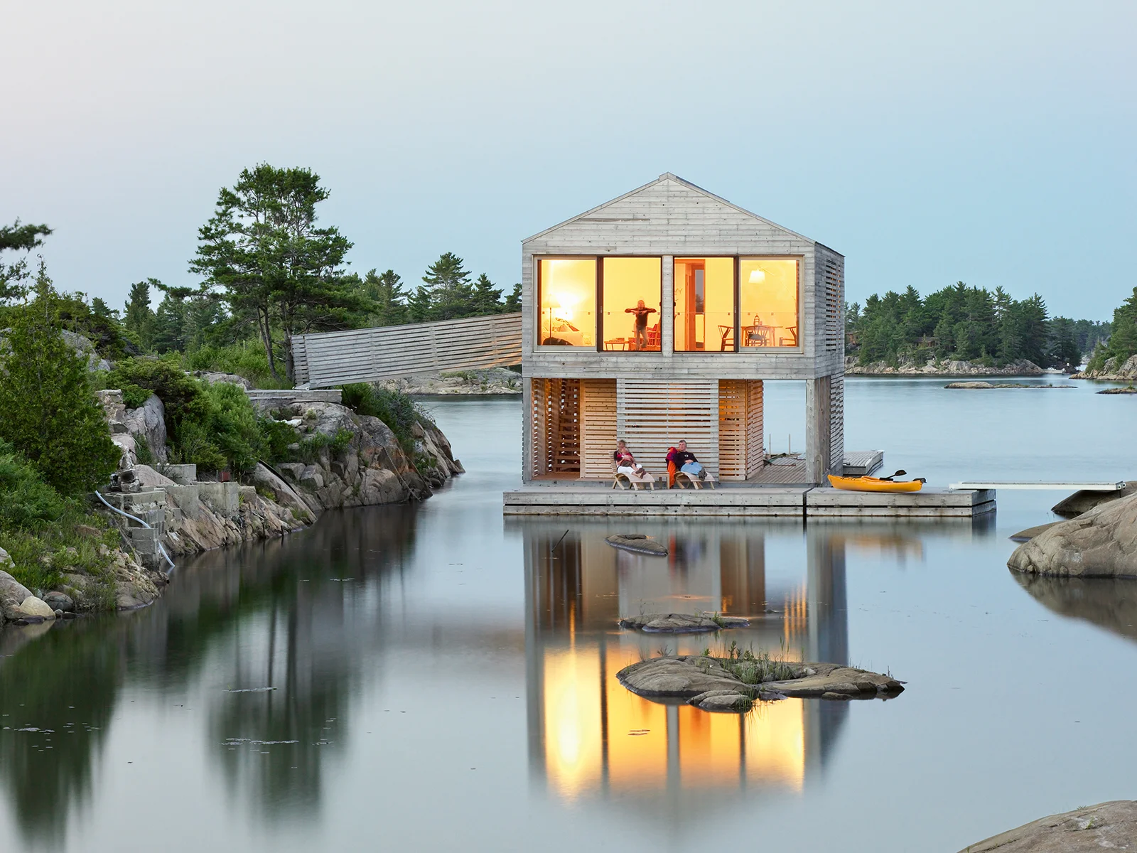 Floating Architecture: The Future of Real Estate Design