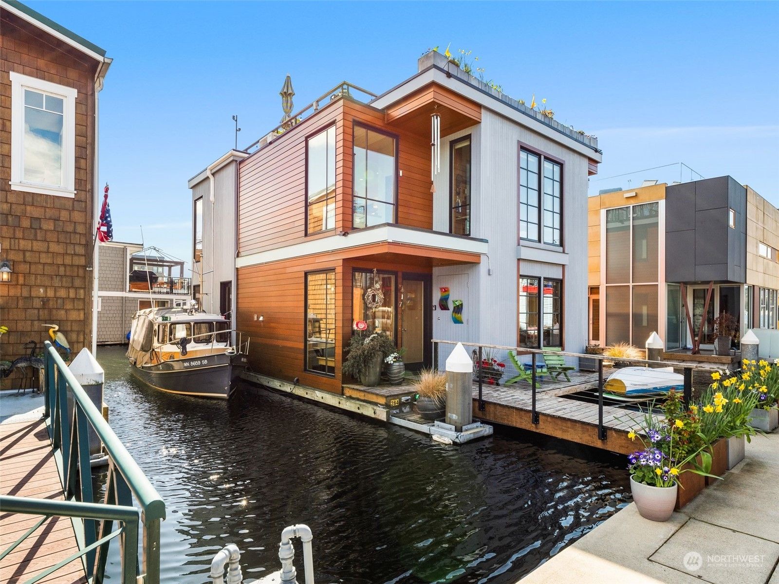 Floating Homes