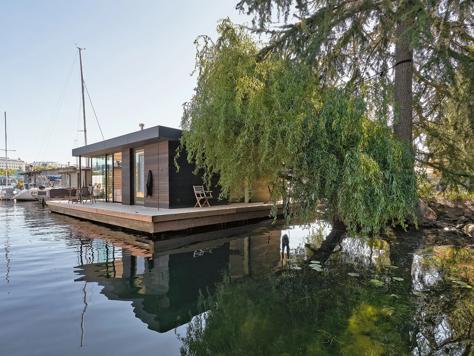 Floating Architecture: The Future of Real Estate Design