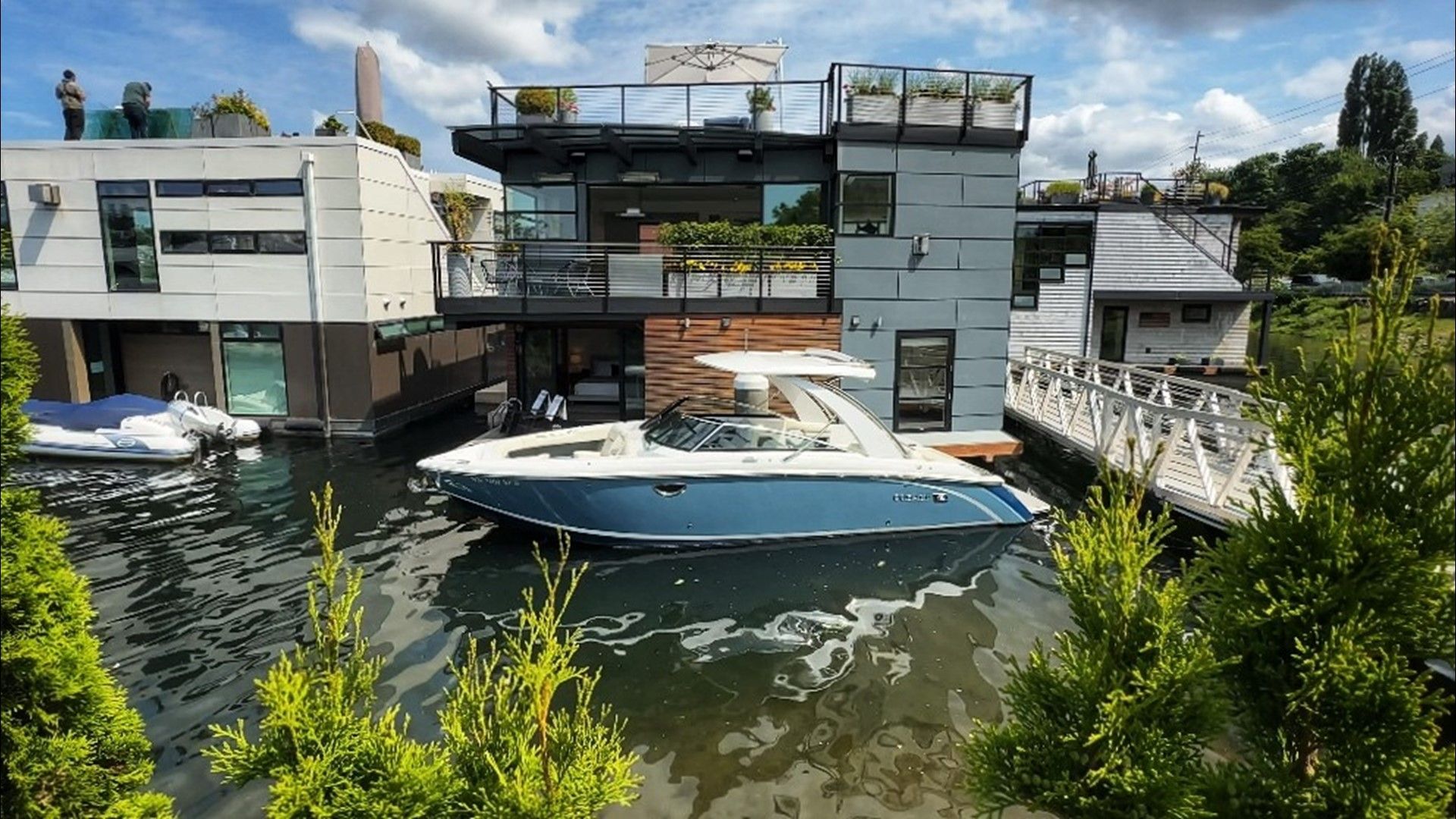 A floating fantasy hits the market on the shores of South Lake Union - 