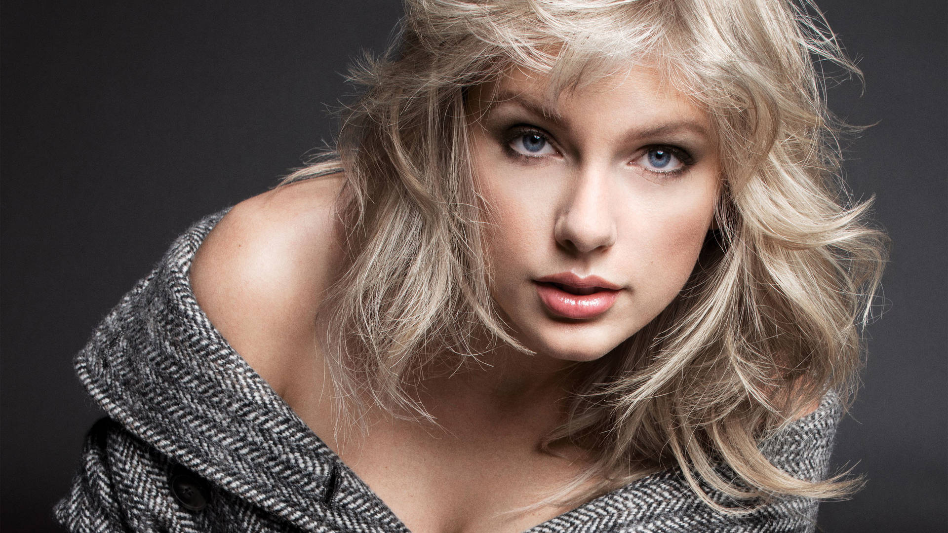 Download Pretty Desktop Taylor Swift Wallpaper