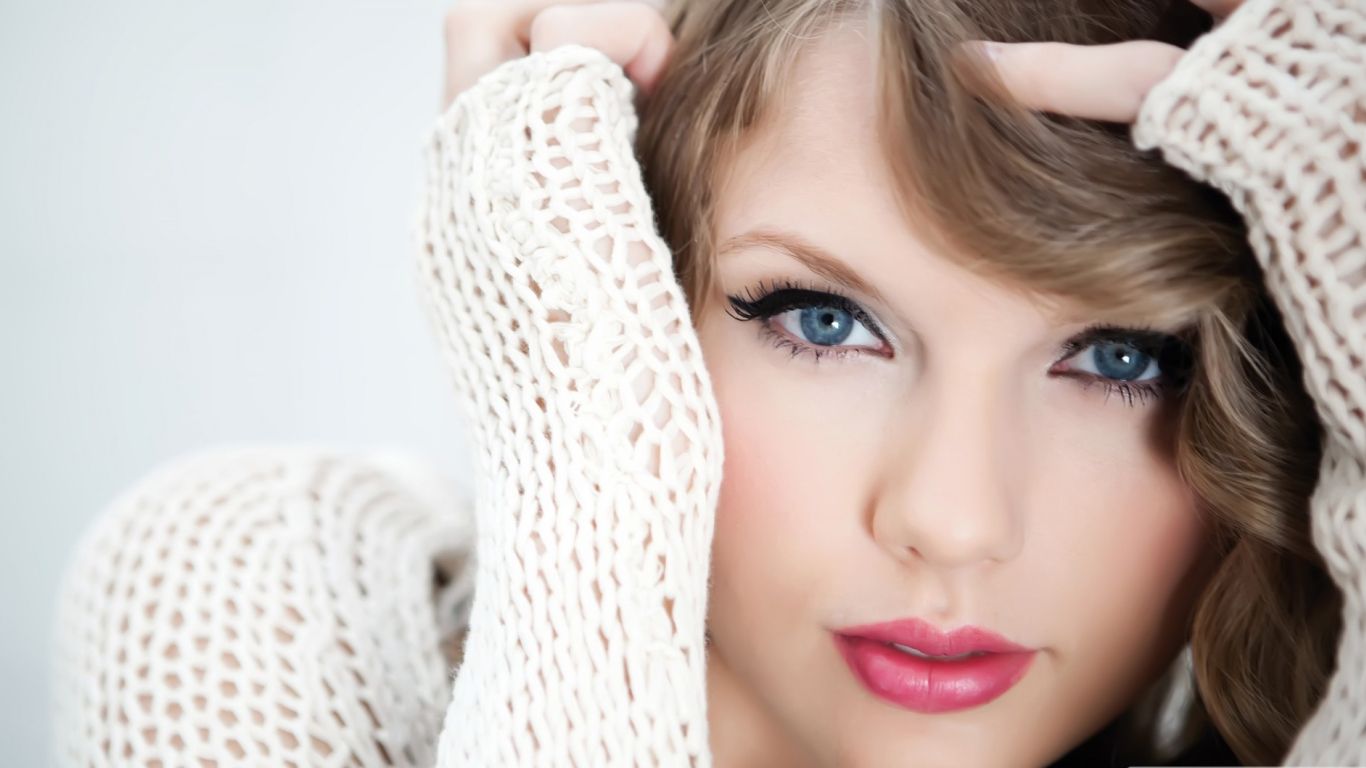 Taylor Swift pretty face wallpaper 1366x768 Resolution Wallpaper, HD Celebrities 4K Wallpaper, Image, Photo and Background