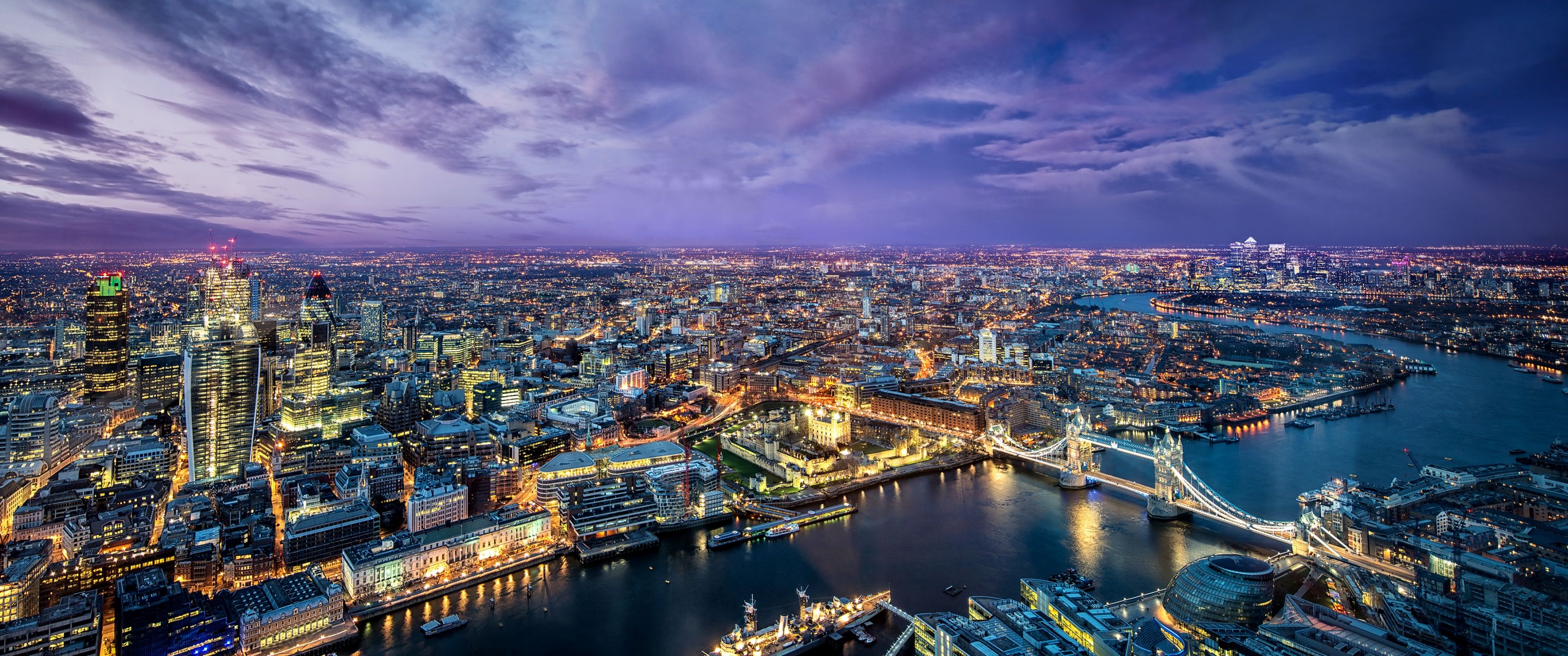 London City Wallpaper 4K, Cityscape, City lights, Dusk