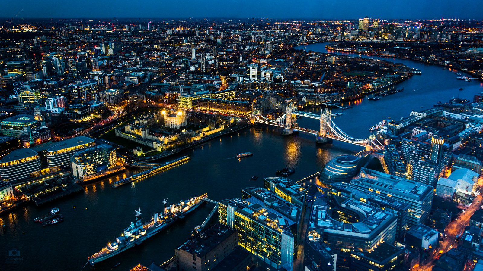 London Skyline by night 4K Wallpaper / Desktop Background