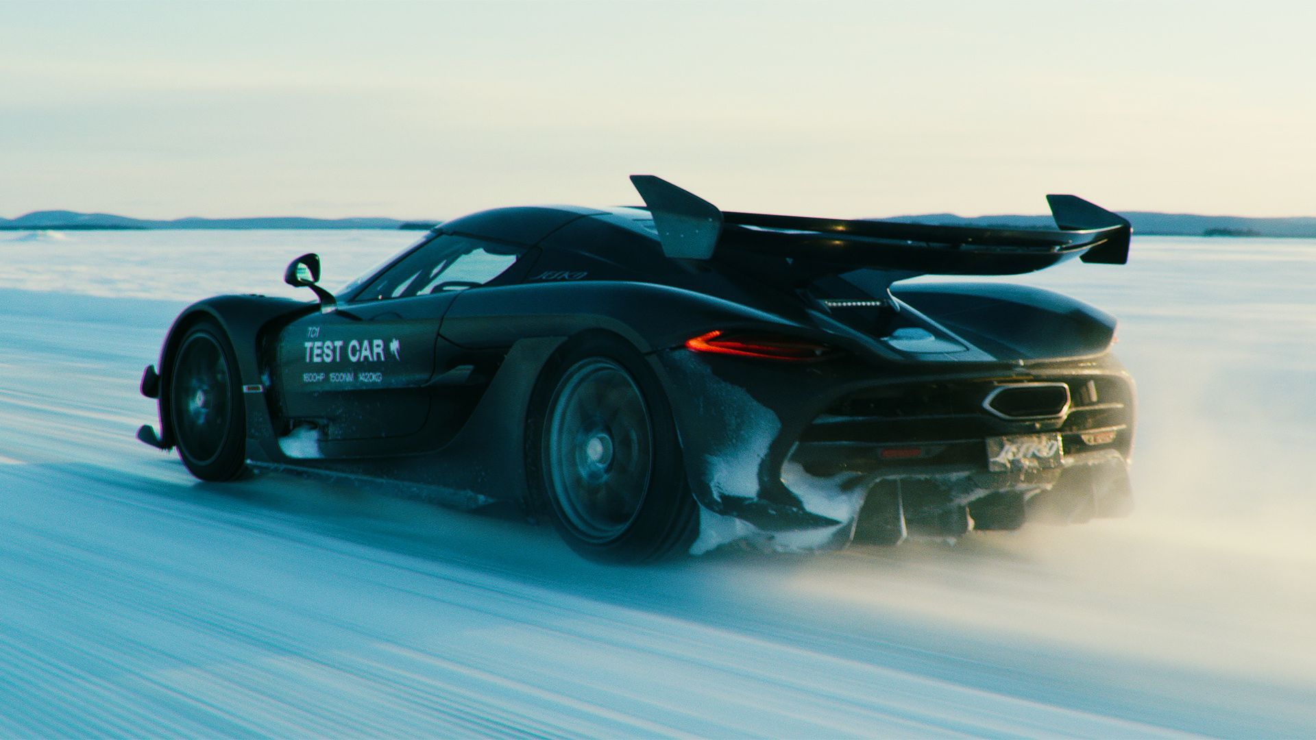 Koenigsegg Real King of Ice has arrived! Watch the Jesko blazew in northern Sweden. Happy Easter!