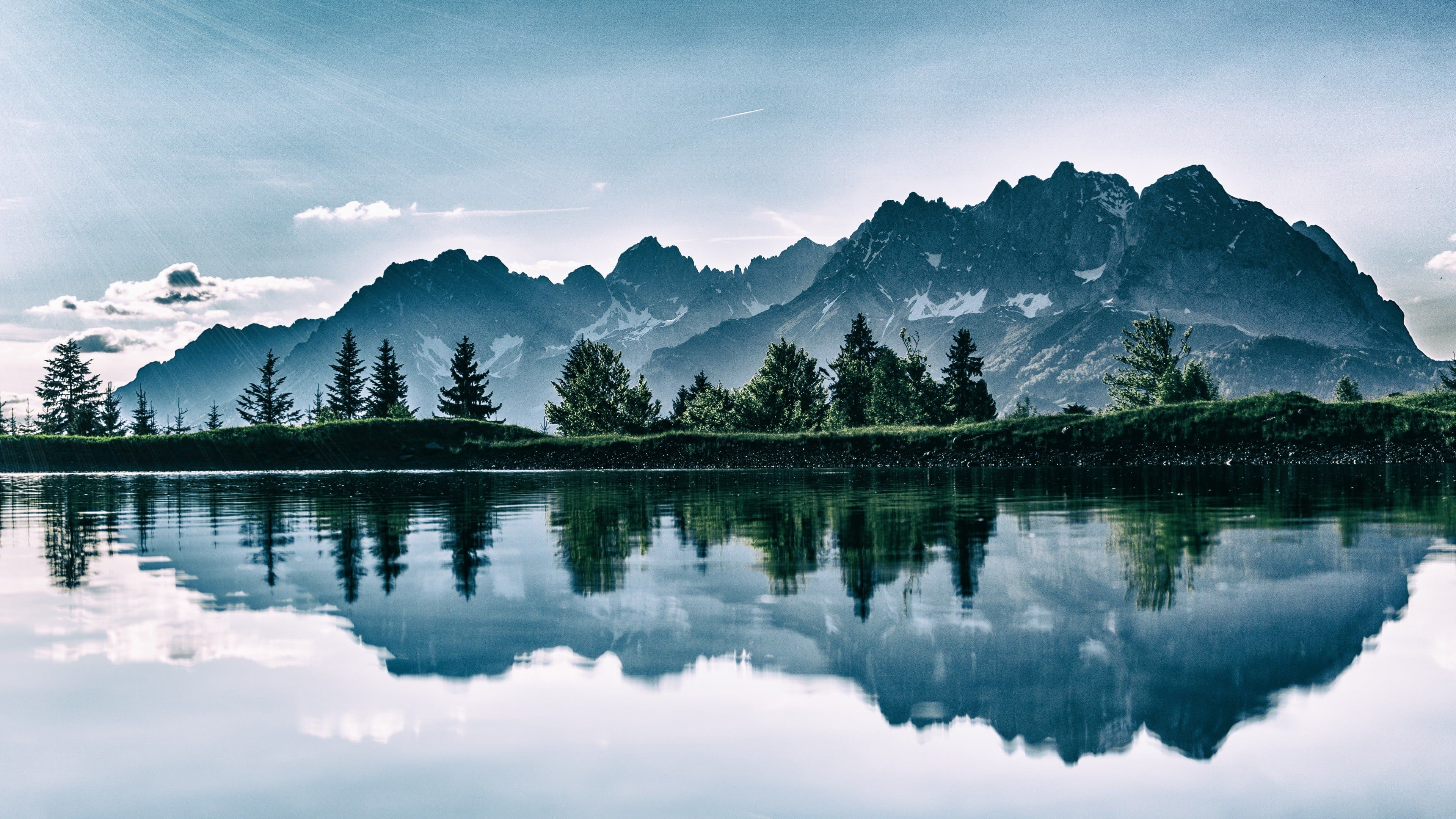 4K Mountains and Lake. [3840x2160]