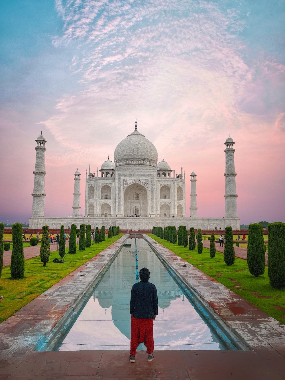 Taj Mahal Picture [Scenic Travel Photo]. Download Free Image