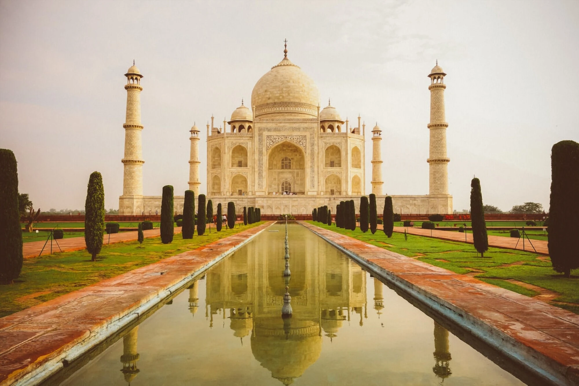 Visiting the Taj Mahal & Other Tourist Attractions in Agra and Jaipur