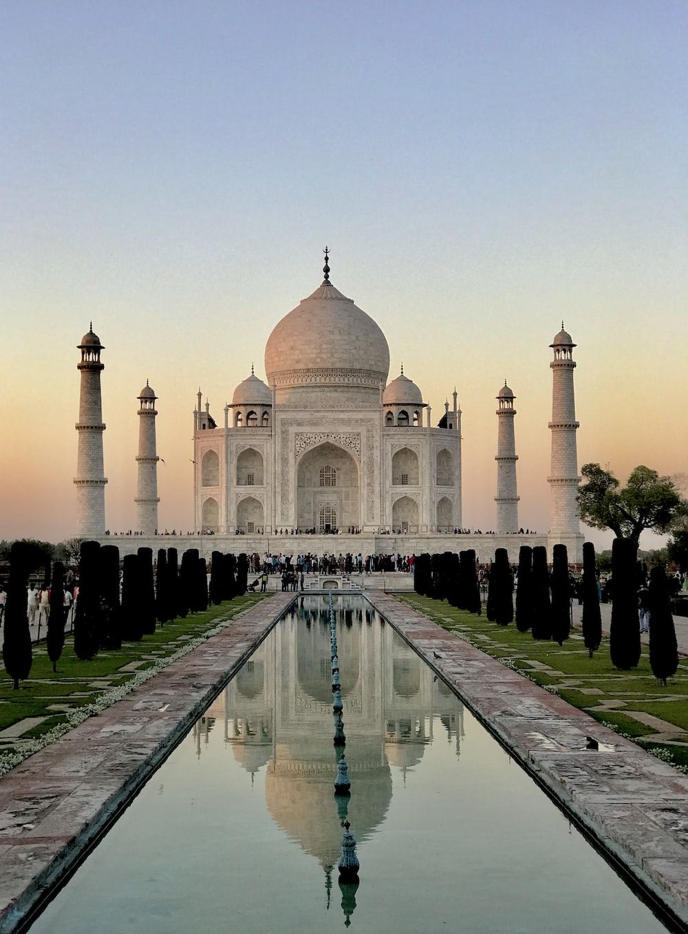 Taj Mahal Picture [Scenic Travel Photo]. Download Free Image