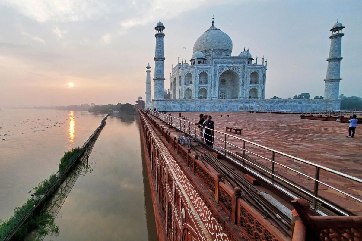 Monsoon floods threaten India's iconic Taj Mahal