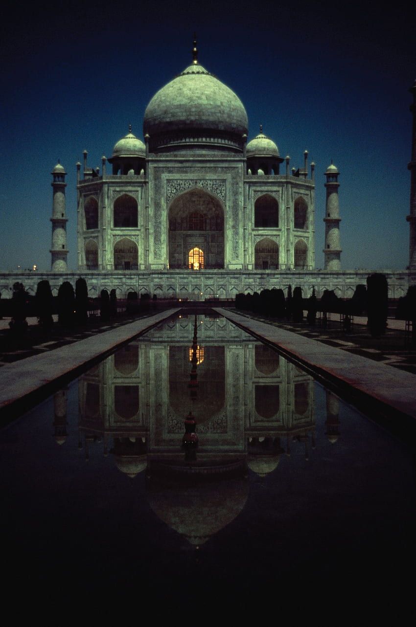 Just 17 very beautiful graphs of the Taj Mahal. Condé Nast, Taj Mahal Night HD phone wallpaper