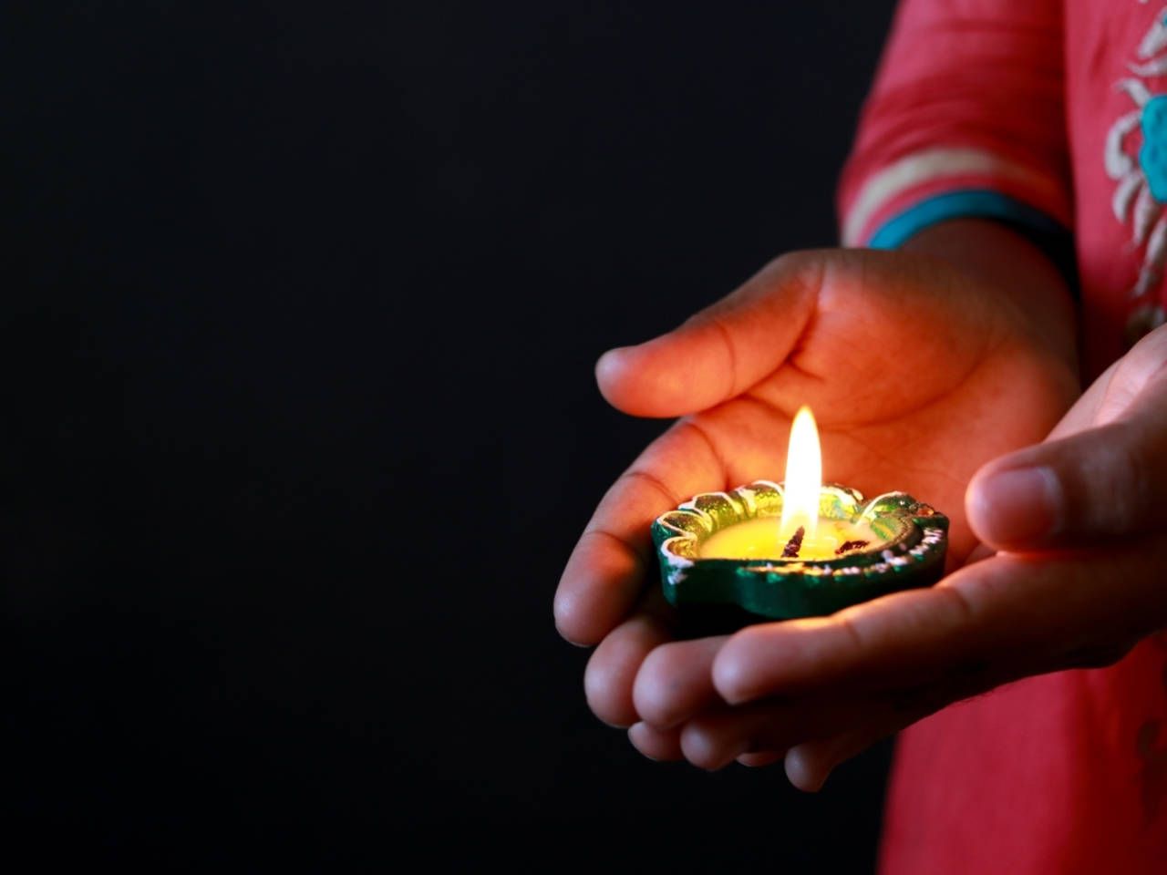 Happy Diwali 2022: Diwali Wishes, Messages, Image and Quotes to share with your loved ones this Deepawali of India