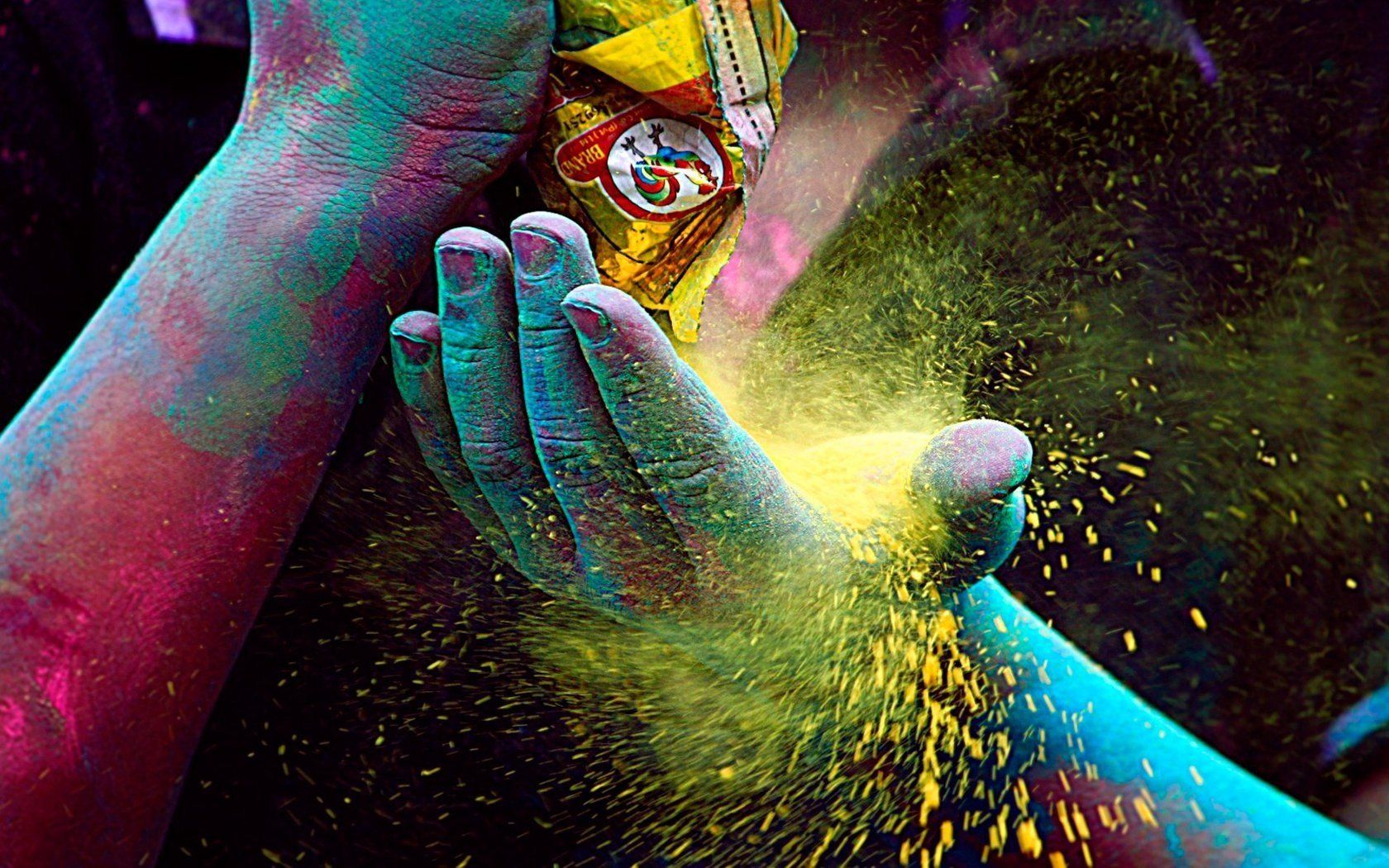 Colored powder of Holi the Festival of Colors India Photo wallpaperx1050