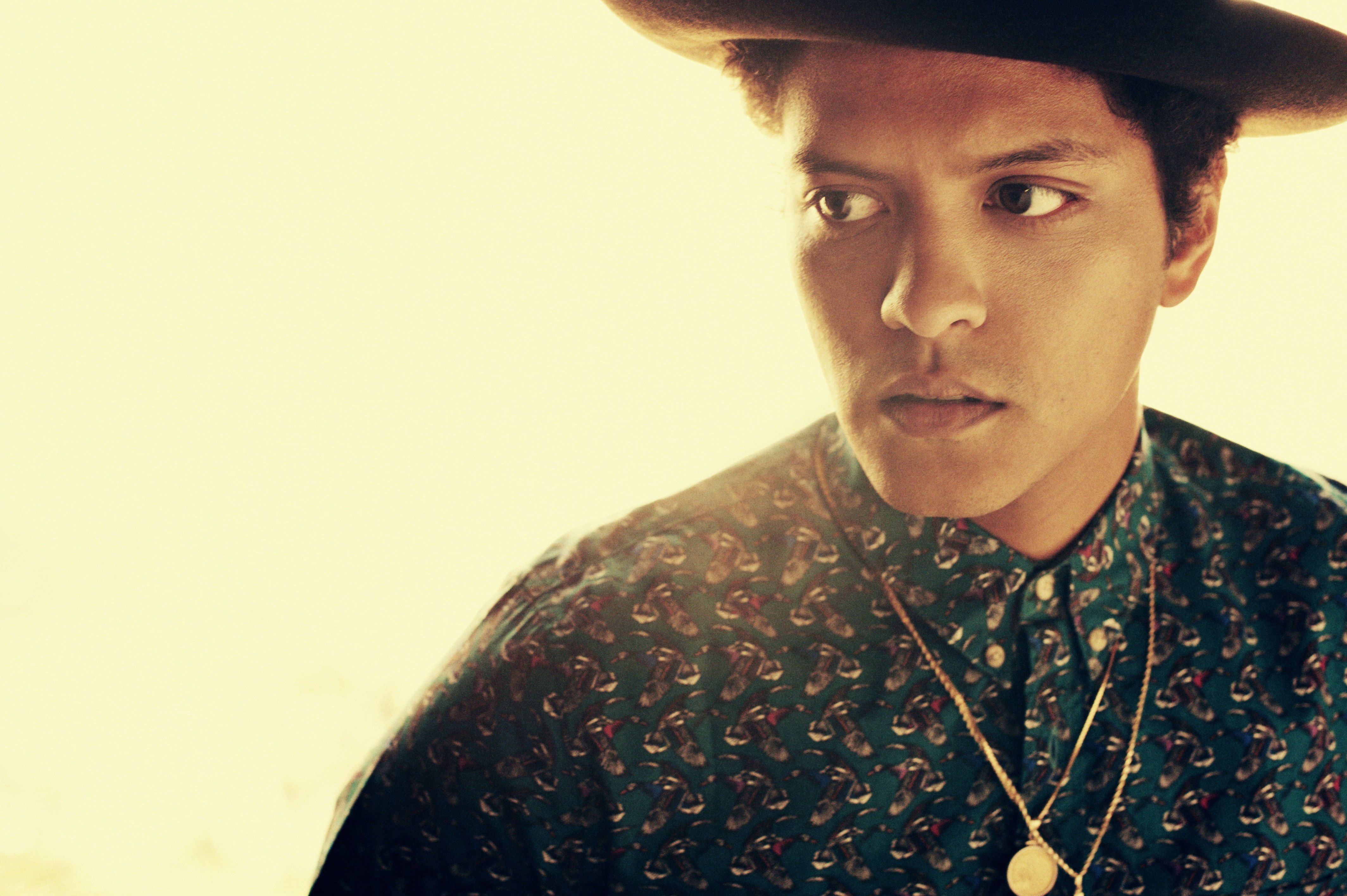 Music Bruno Mars Wallpaper:4256x2832