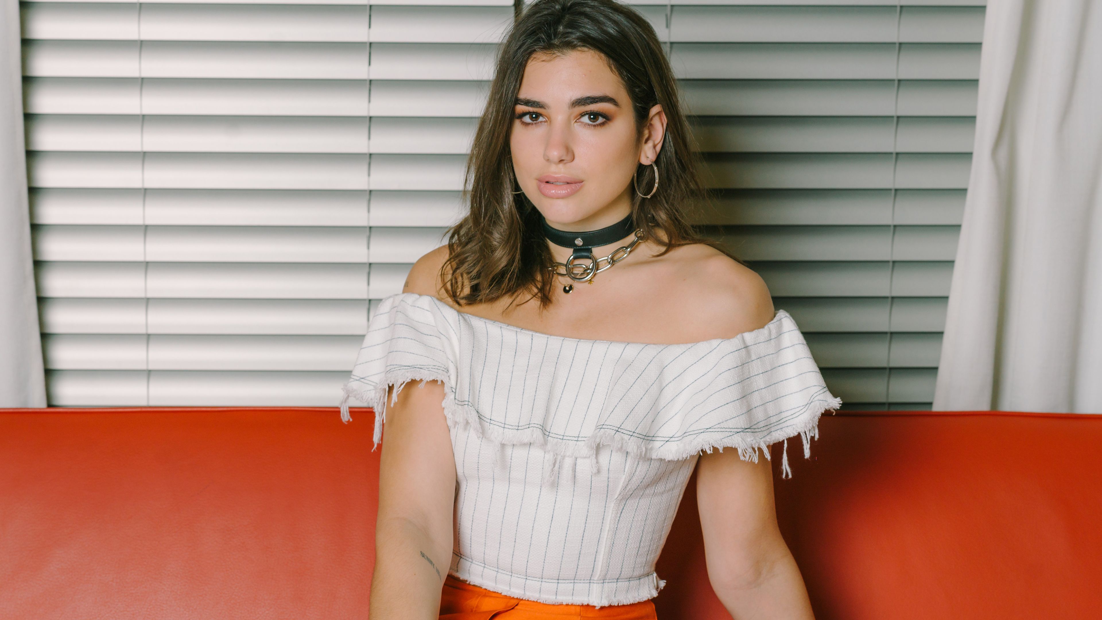 Dua Lipa 4K Wallpaper