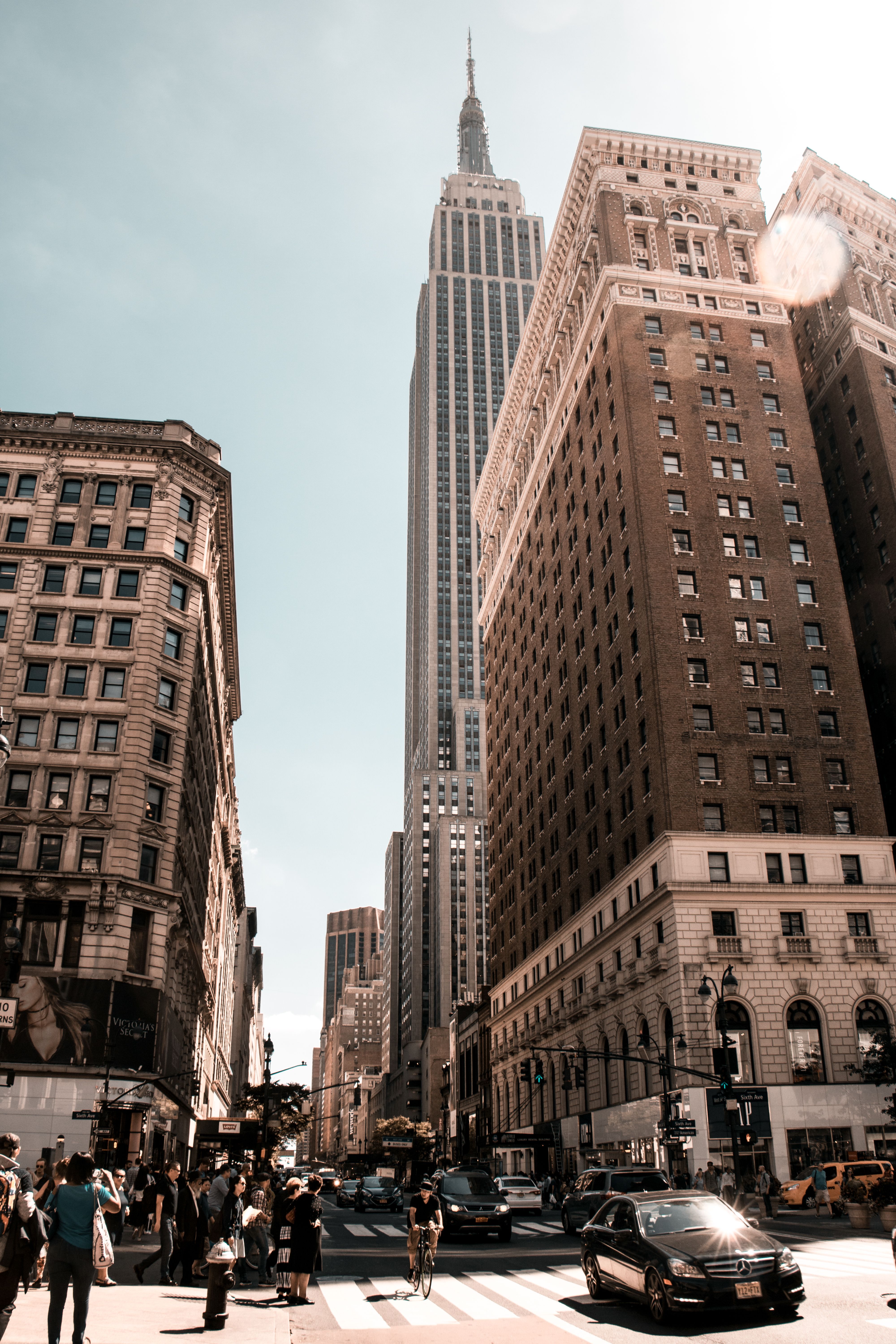 Brown and White Concrete Building · Free