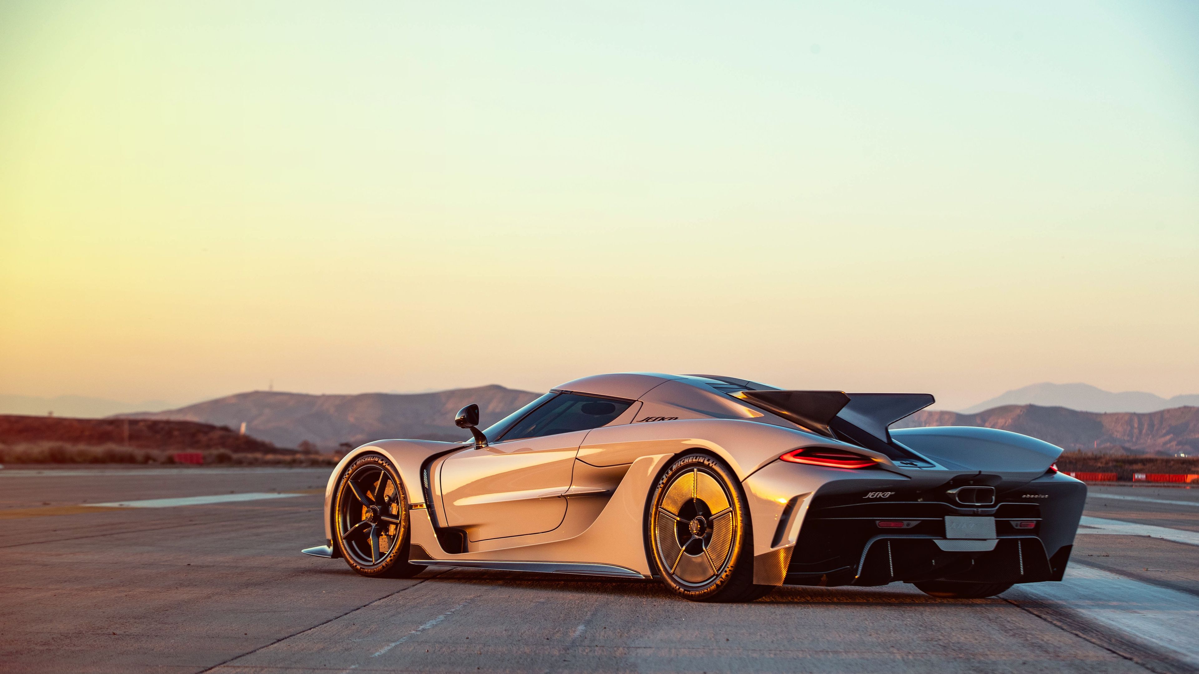 Download Koenigsegg Jesko, Koenigsegg, Backside, Jesko Wallpaper in 3840x2160 Resolution