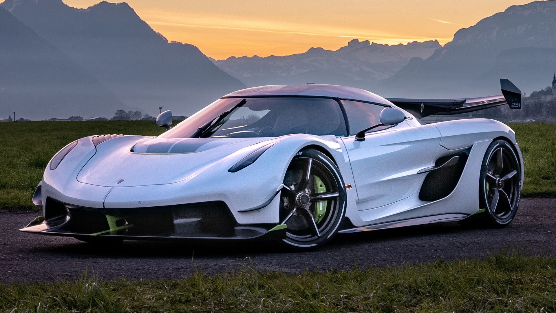 Koenigsegg Jesko and HD Image