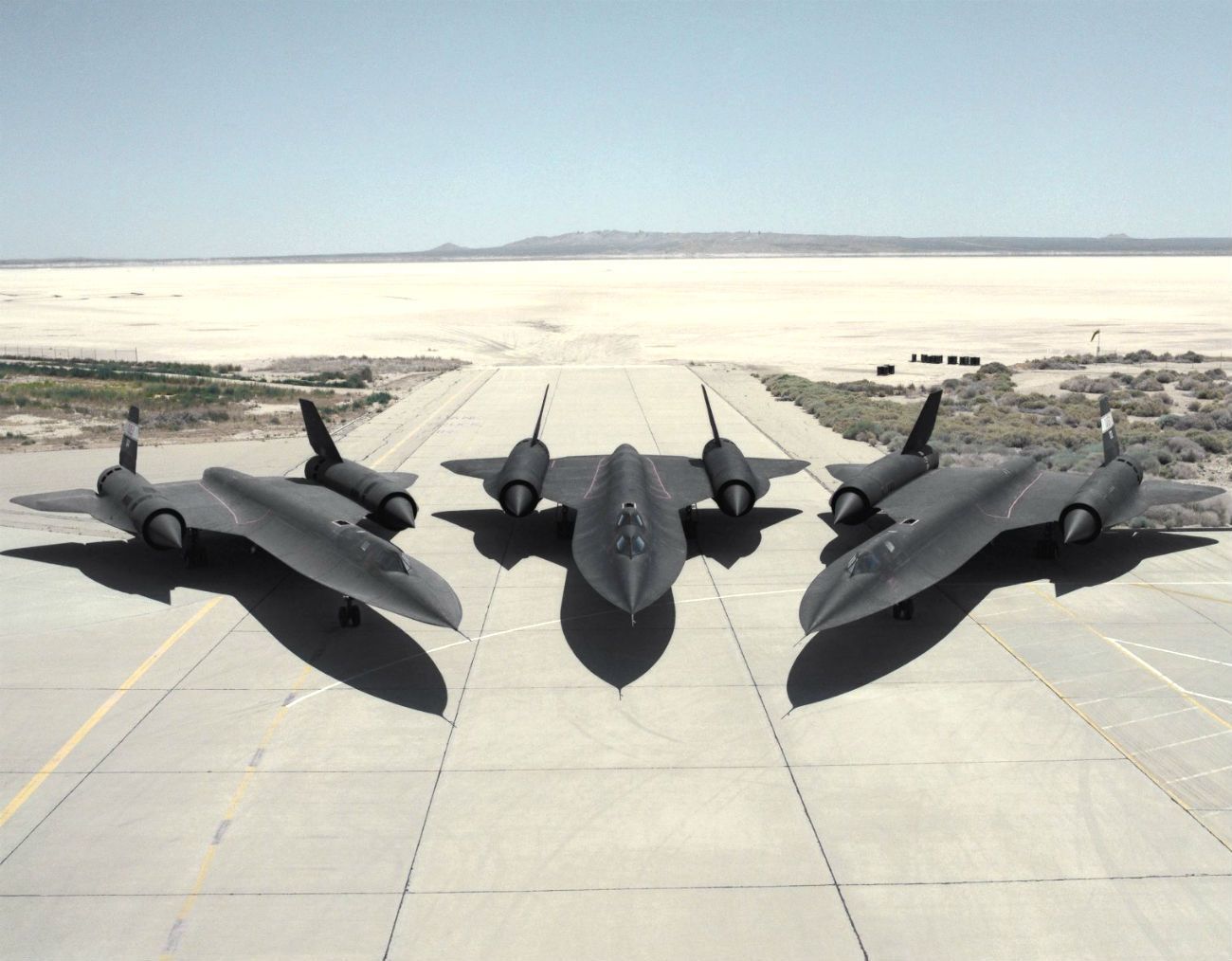 SR 71 Blackbird Photo. See Wild Image Of The SR 71