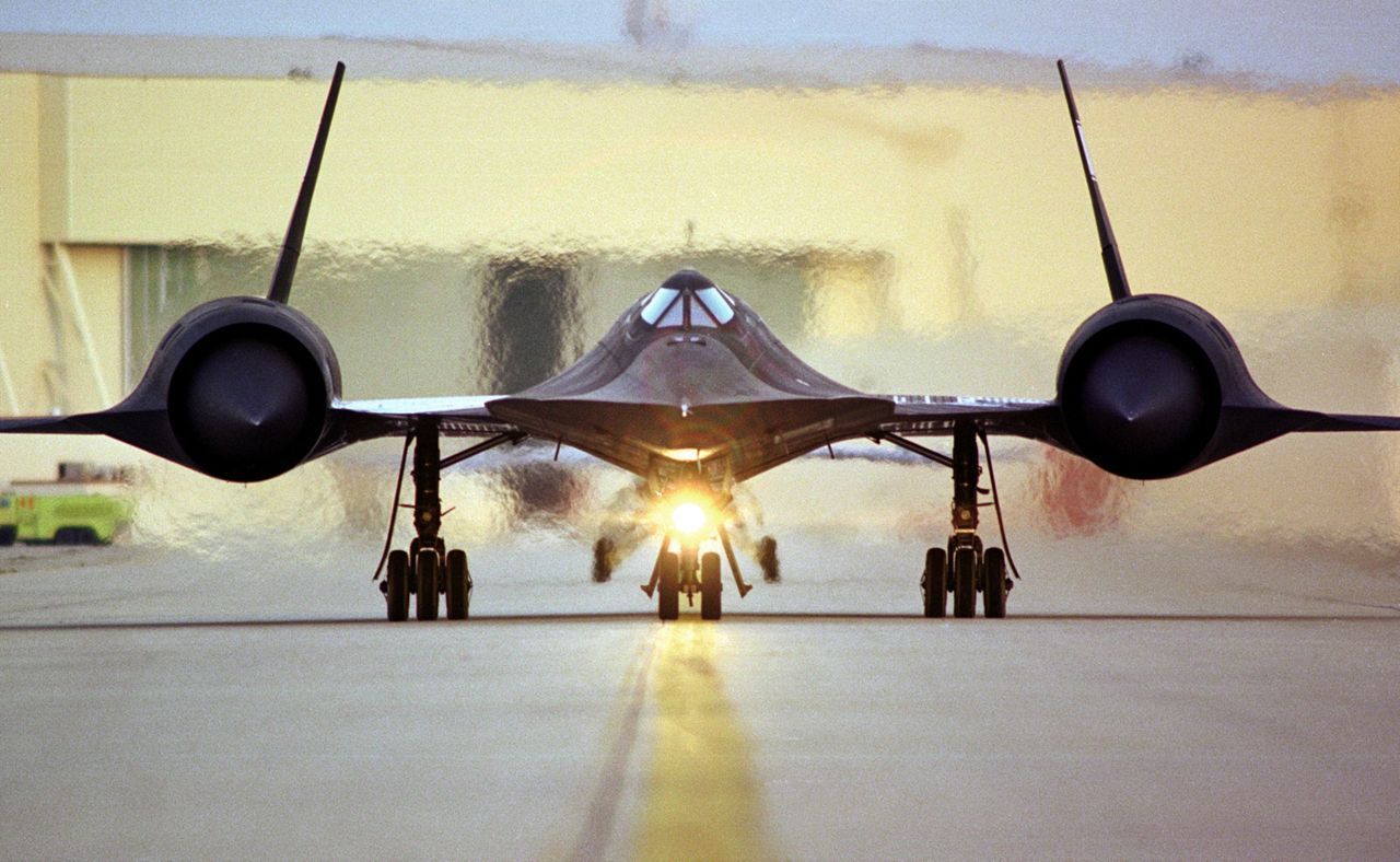 SR 71 Blackbird: Coolest Plane Ever