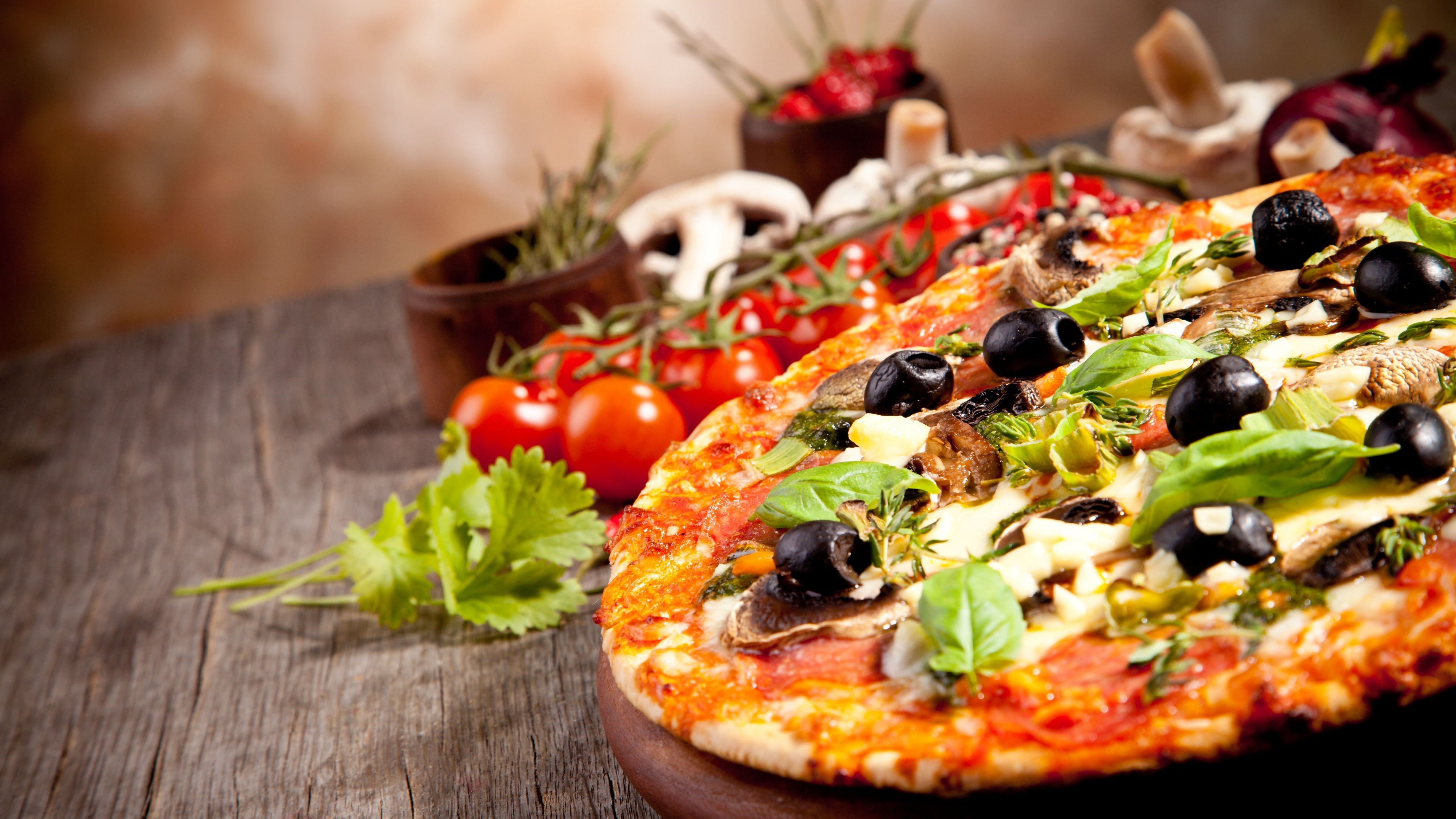 Wallpaper pizza, tomatoes, pepper, dough, olives, olive oil, cheese, basil, garlic, onions, mushrooms, Food